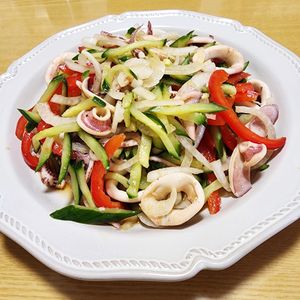 ナムディの作ってみた!投稿(【夏野菜とイカの和風マリネ】身体もよろこぶ夏のごちそうマリネ)