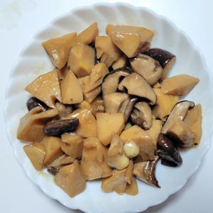 ふうかの作ってみた!投稿(たけのこと椎茸の♪甘辛～い中華風うま煮🤭)