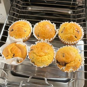 1079395の作ってみた!投稿(完熟バナナ救済！簡単すぎるチョコバナナマフィン)