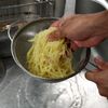 たった7分！即席スープ！『冷やし塩ラーメン』の工程2