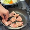 黒胡椒たっぷり！ニンニクしょうゆ鍋の工程3