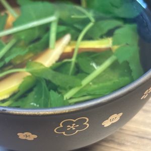 mocoの作ってみた!投稿(白だしでパパっと作れる！しいたけと三つ葉のおすいもの)