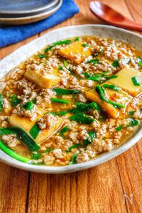 10分で爆速♪【ひき肉とニラ厚揚げのピリ辛とろとろ中華煮】