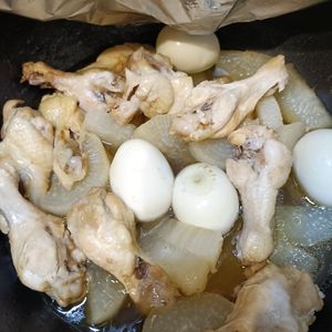 けこすの作ってみた!投稿(手羽元と大根とゆで卵のおでん風煮)