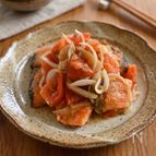 旬のさっぱりマリネ♡【鮭と新玉ねぎのエスカベッシュ】