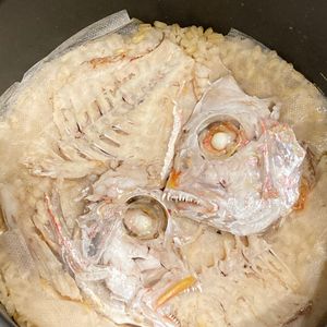 すみれの作ってみた!投稿(本格！アラを使った土鍋鯛めし)