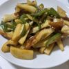 との作ってみた!投稿(肉なし大満足節約おかず♥ちくわとエリンギのチンジャオロースー)