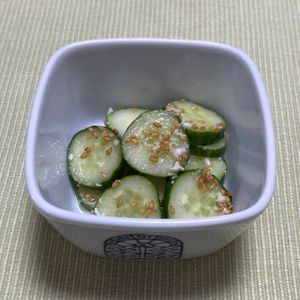 キャピタンの作ってみた!投稿(きゅうりだけ～《塩麹で中華風♡お漬物サラダ》)
