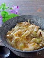 つるんとさっぱり♪じゅんさいと豚肉のおろポン丼