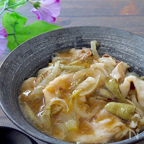 つるんとさっぱり♪じゅんさいと豚肉のおろポン丼