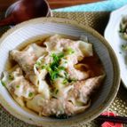 オイスターで旨みがギュッ！お肉たっぷりワンタンスープ