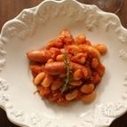 豆とソーセージのトマト煮込み