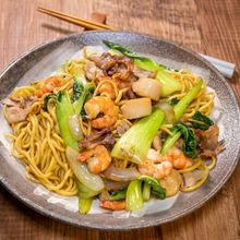 複雑な美味しさ「海鮮オイスター焼きそば」