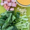 【小松菜とブロックベーコンのふわ玉カレー炒め】子ども喜ぶ♪の下準備