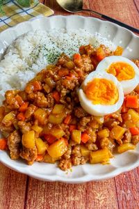パパッと簡単♪【ドライカレー】休日ランチにもおすすめ