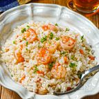 【炊飯器で簡単♪ガーリック海老ピラフ】夏休みランチに♡︎
