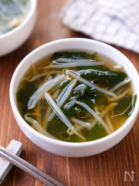 【もやしとわかめのあっさり中華スープ】即完成！素朴で美味しい