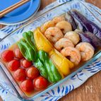 さっぱりとおいしい♩エビと夏野菜の揚げ浸し