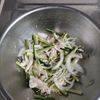 KUMIKOの作ってみた!投稿(レンジで簡単!ヘルシー副菜「鶏ささみと新玉ねぎのマリネ」)