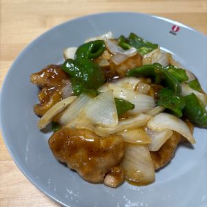 ぴの作ってみた!投稿(行列の中華屋さんの🍚鶏肉のオイスターバター黒胡椒炒め🤩)