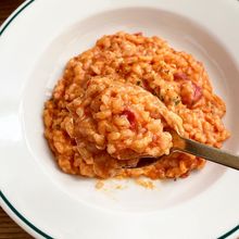＼10分でとろっと絶品／ツナトマチーズリゾット