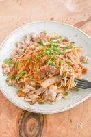 豚バラ肉とエリンギのめんつゆバターパスタ