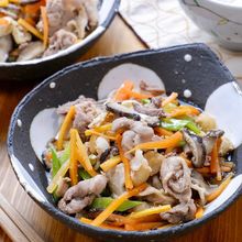 レンチン染みうまおかず!『豚こま肉の彩うま煮』