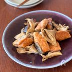 秋が旬＊美味しく簡単！【鮭と舞茸のオイスターソース炒め】
