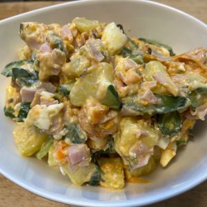 Shinoの作ってみた!投稿(マヨ不使用！【丸ごとにんポテサラダ】)
