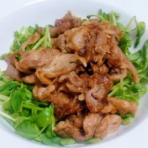 オレンジの作ってみた!投稿(《豚こまでスタミナ焼き》キャベツがモリモリいける♪)