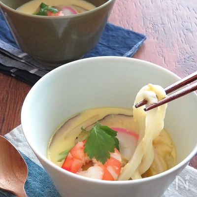 【うどん】出汁が決め手！おもてなしにも◎小田巻き蒸し
