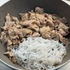 手早くかんたん！【豚こまとしらたきのすき焼き風炒め煮】の工程2
