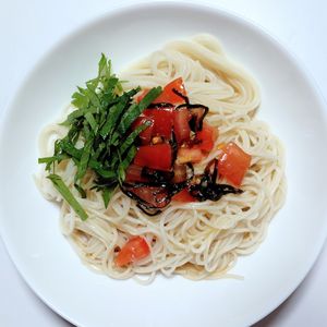 ふうかの作ってみた!投稿(たっぷりトマトと塩昆布で冷やしおそうめん)