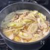 【豚肉とネギのピリ辛うどん】体ぽかぽか♪ピリ辛やみつき！の工程3