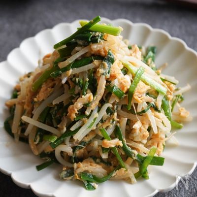 ボリューム満点‼︎一袋ペロリといけちゃう『ニラ玉もやし』
