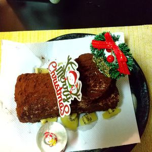 チョロリスの作ってみた!投稿(【ブッシュドノエル】ふわふわ♩おうちクリスマスに♡)