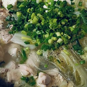 🐤タクのかあかんの作ってみた!投稿(たっぷり白菜と鶏肉と春雨のうま塩鍋)