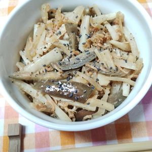 M＊Pの作ってみた!投稿(大根となすと干しエビの麺つゆ炒め【ご飯が進む】)