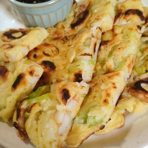 ゆみの作ってみた!投稿(【長ねぎとちくわのチーズチヂミ】カリッとおいしい♪)