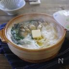 【ごちそううどん】牡蠣とほうれん草の豆乳煮込みうどん♪