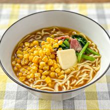 【ほうれん草とベーコンとコーンの味噌バターラーメン】