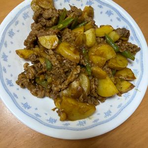 しめぴょんの作ってみた!投稿(牛肉と春野菜のカレー炒め)