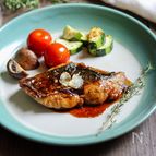 煮詰めて甘みを引き出す【さわらのバルサミコ煮】