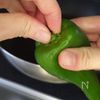 丸ごと！【ピーマンの甘辛焼き浸し】焼いて浸けるだけ♪の工程2