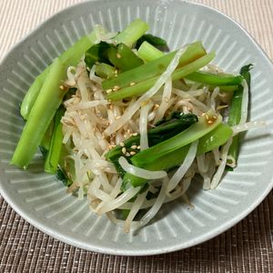 あすかの作ってみた!投稿(レンジで2分！ぱぱっと一品♡小松菜ともやしのナムル)