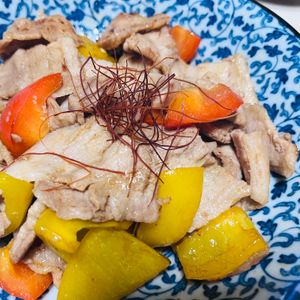 新米ちゃんの作ってみた!投稿(コク旨！ご飯がすすむ！豚バラ青椒肉絲風炒め)