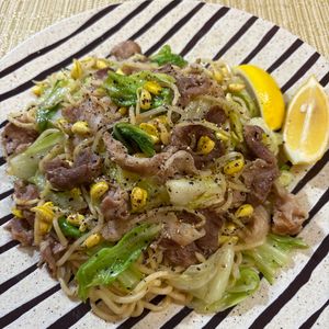楽ラク手抜キッチン🐶🐾の作ってみた!投稿(【塩レモン焼きそば】レモンで爽やか！いつもと違う味に♡)