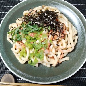 M＊Pの作ってみた!投稿(【鮭混ぜうどん】チンして混ぜるだけ)