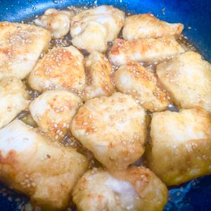ゆかりの作ってみた!投稿(10分で爆速♪【ごま甘酢チキン】やみつきになる♡)