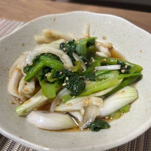 単身赴任おじさんの作ってみた!投稿(小松菜と新玉ねぎ《さっぱり♡おかかポン酢サラダ》)
